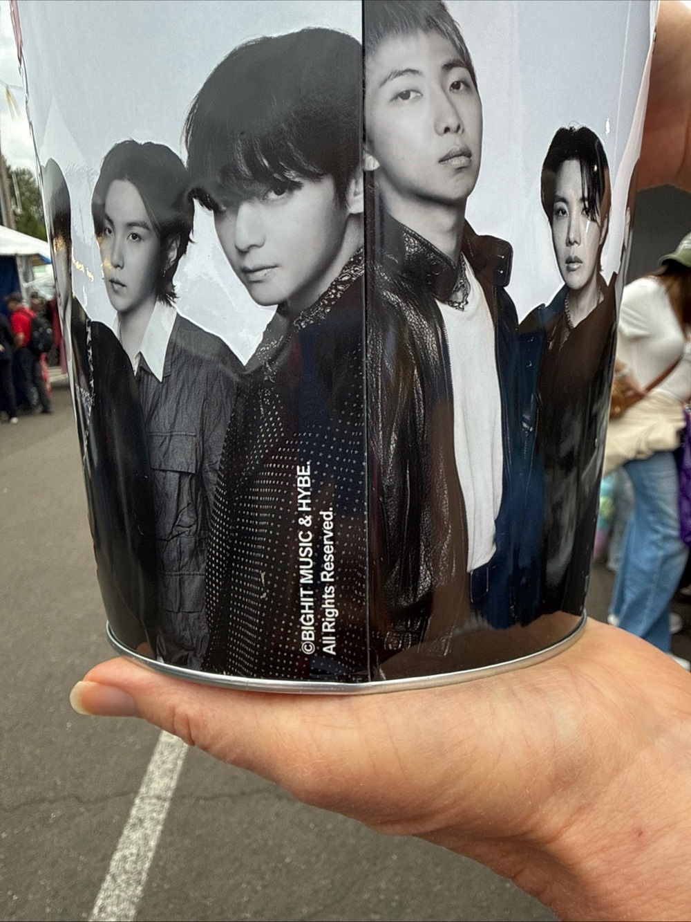 BTS World Tour Arirang Live Viewing Collectible Tin - popcorn Bucket - Picture 9 of 9